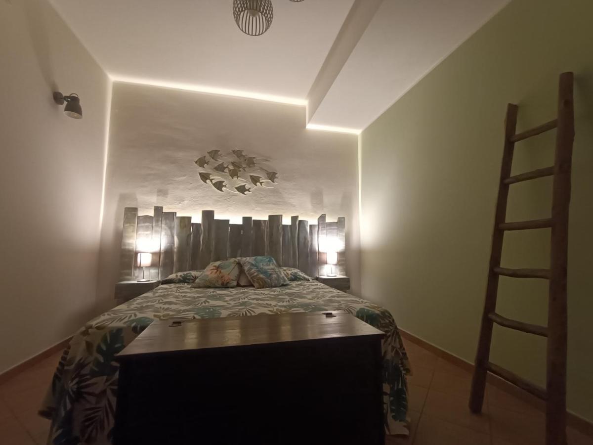 Chez Elle Apartment อิมเปรีอา ภายนอก รูปภาพ