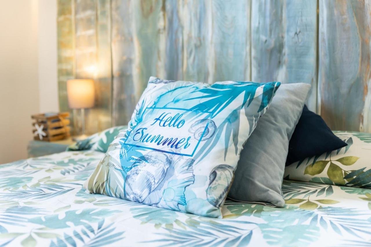 Chez Elle Apartment อิมเปรีอา ภายนอก รูปภาพ