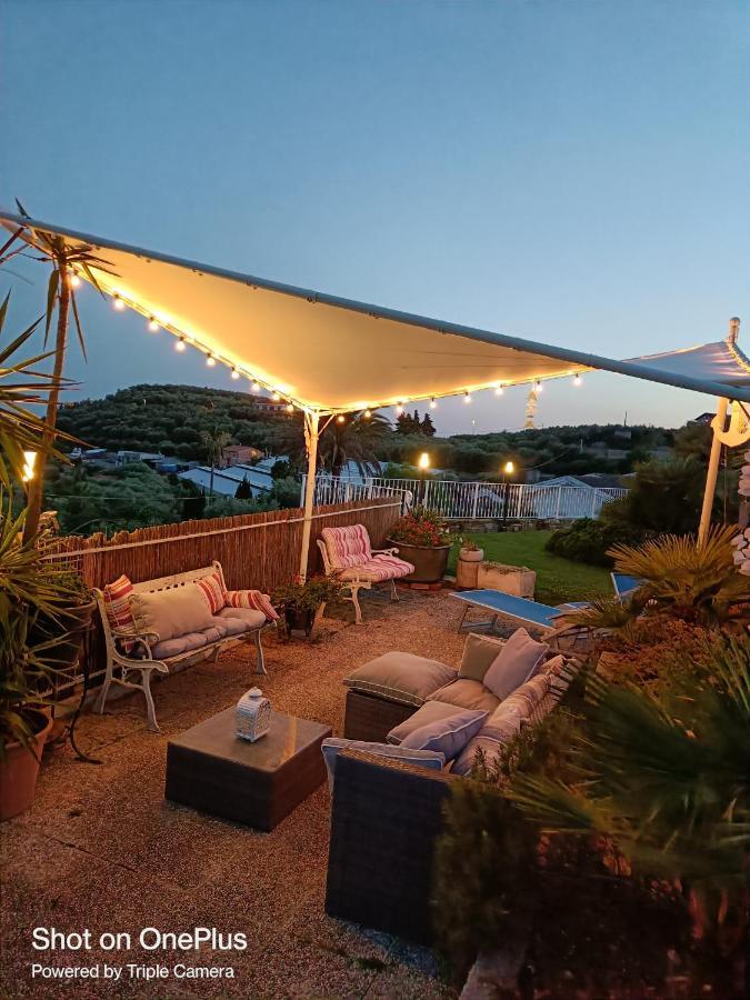Chez Elle Apartment อิมเปรีอา ภายนอก รูปภาพ